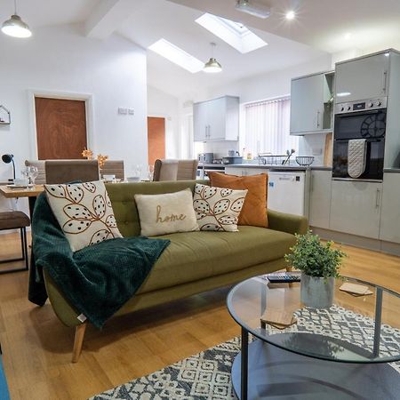 Heartland House, 7 Spacious Bedrooms Sleeps 4 Plus, Near Nec, Jlr,Bhx برمنغهام المظهر الخارجي الصورة