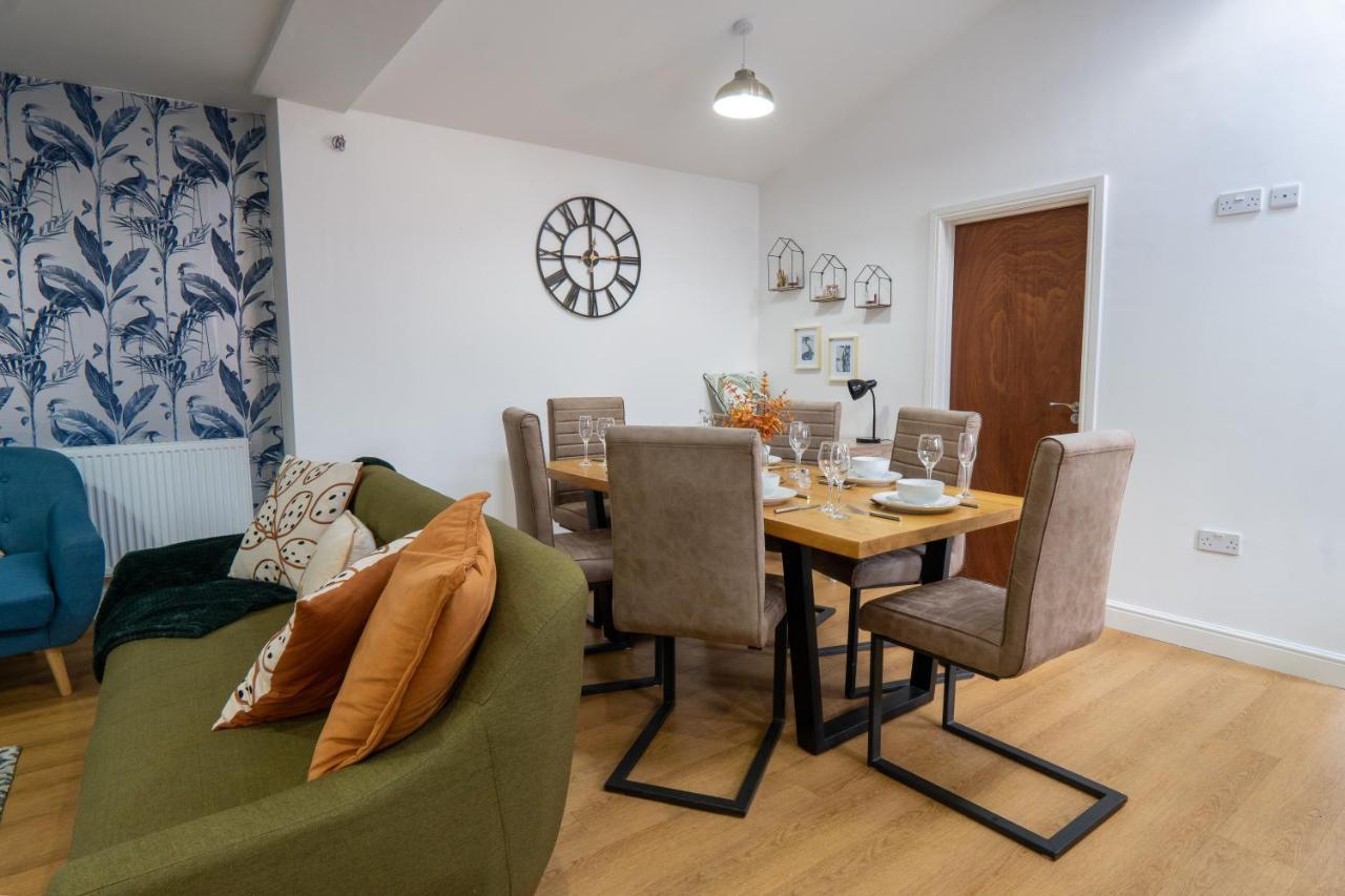 Heartland House, 7 Spacious Bedrooms Sleeps 4 Plus, Near Nec, Jlr,Bhx برمنغهام المظهر الخارجي الصورة