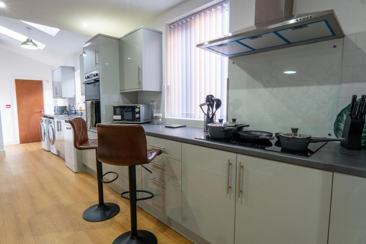 Heartland House, 7 Spacious Bedrooms Sleeps 4 Plus, Near Nec, Jlr,Bhx برمنغهام المظهر الخارجي الصورة