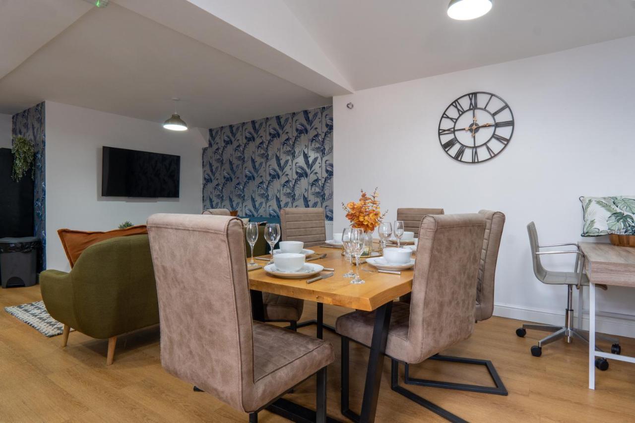 Heartland House, 7 Spacious Bedrooms Sleeps 4 Plus, Near Nec, Jlr,Bhx برمنغهام المظهر الخارجي الصورة
