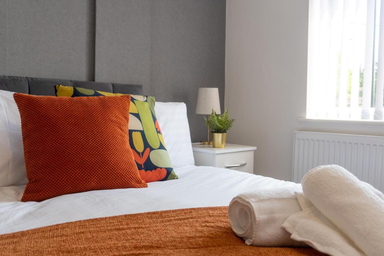 Heartland House, 7 Spacious Bedrooms Sleeps 4 Plus, Near Nec, Jlr,Bhx برمنغهام المظهر الخارجي الصورة