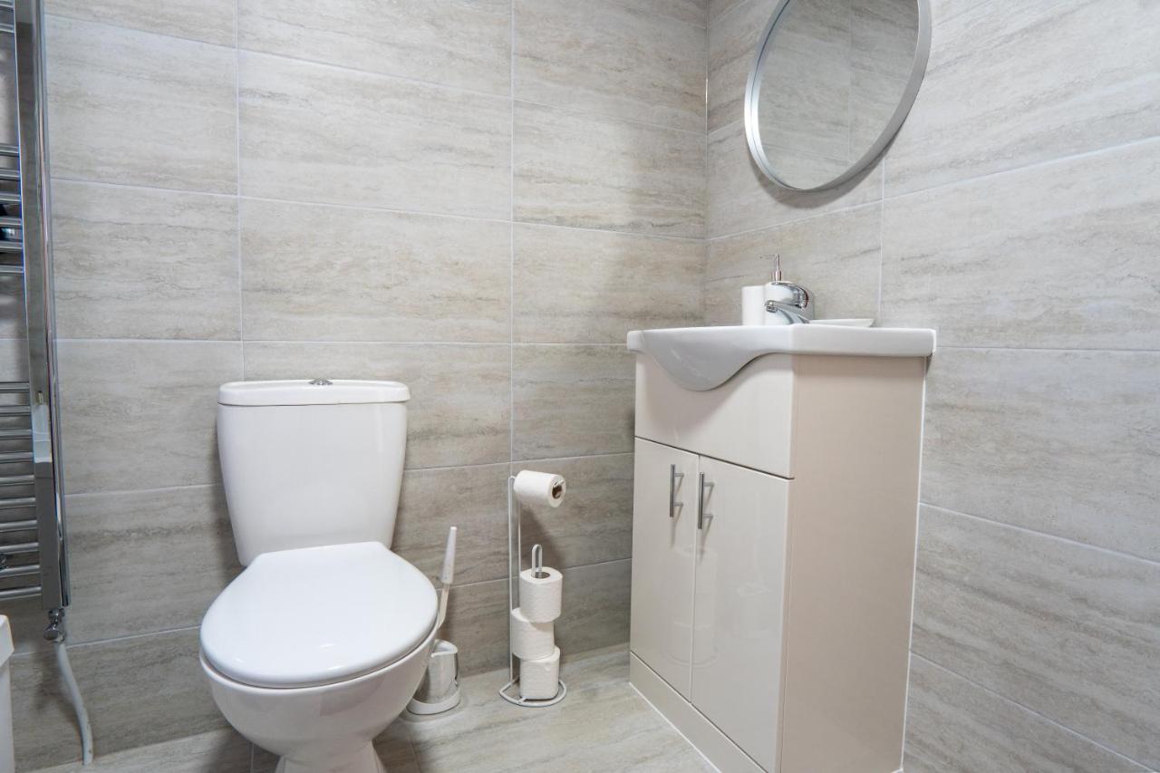 Heartland House, 7 Spacious Bedrooms Sleeps 4 Plus, Near Nec, Jlr,Bhx برمنغهام المظهر الخارجي الصورة