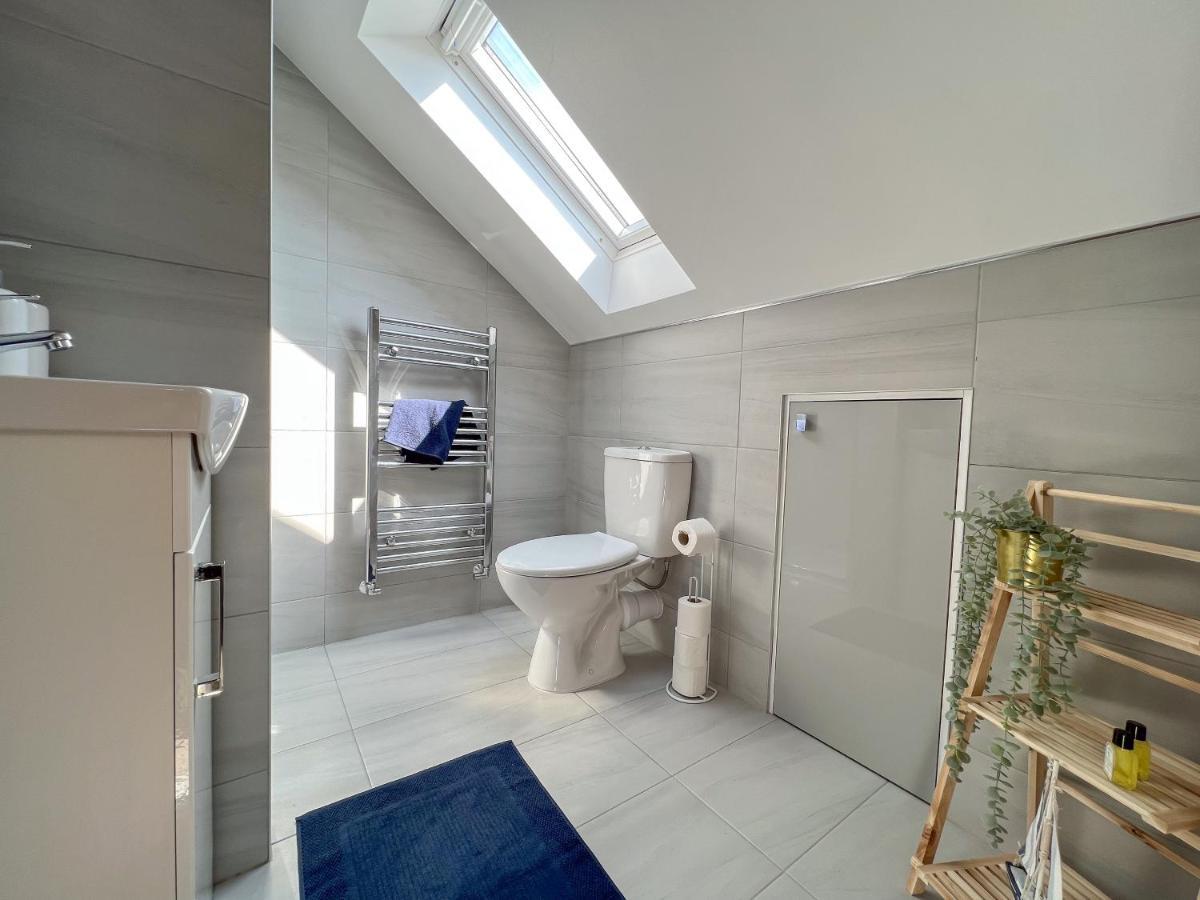Heartland House, 7 Spacious Bedrooms Sleeps 4 Plus, Near Nec, Jlr,Bhx برمنغهام المظهر الخارجي الصورة